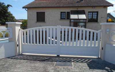 Pose d&rsquo;un portail alu motorisé facilite le quotidien