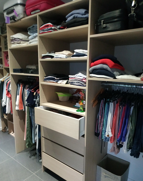 dressing-parental-sur-mesure-instalé-lapendry-menuiserie-loire