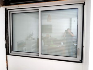 changement des volets roulant et Pose et isolation du caisson par l'équipe Lapendry