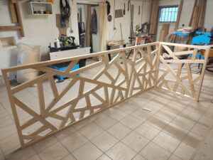 garde corps design conçu et posé par Lapendry menuiserie Loire