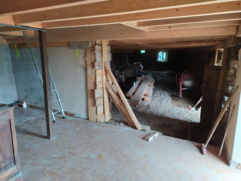 renovation maison ancienne Lapendry menuiserie artisan Loire