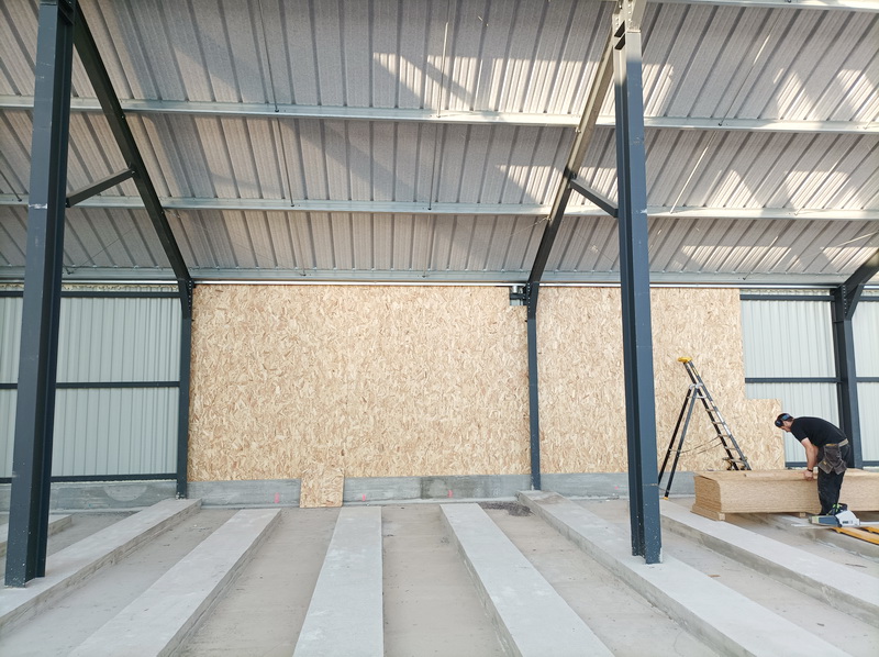 lapendry menuiserie a posé pour JDM expert 1200m² d'OSB lors de la construction de son séchoir à granulats