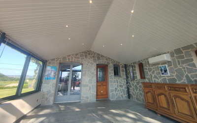 Réparation rapide d&rsquo;un plafond après tempête