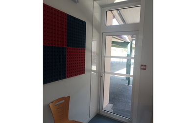 Remplacement de la porte d&rsquo;accès à la cantine