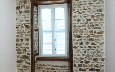 Embrasures hautes et tablettes bois sur mesure